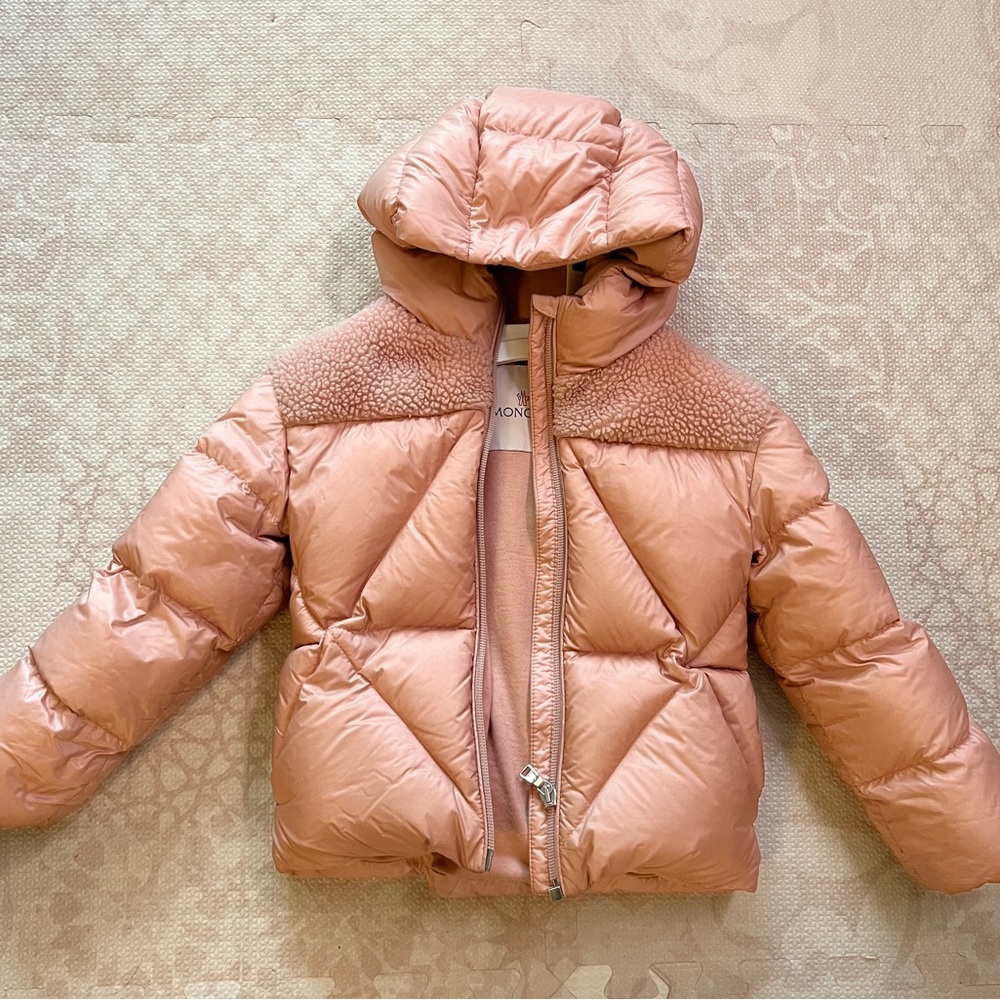 Moncler kids down jacket in shiny pink